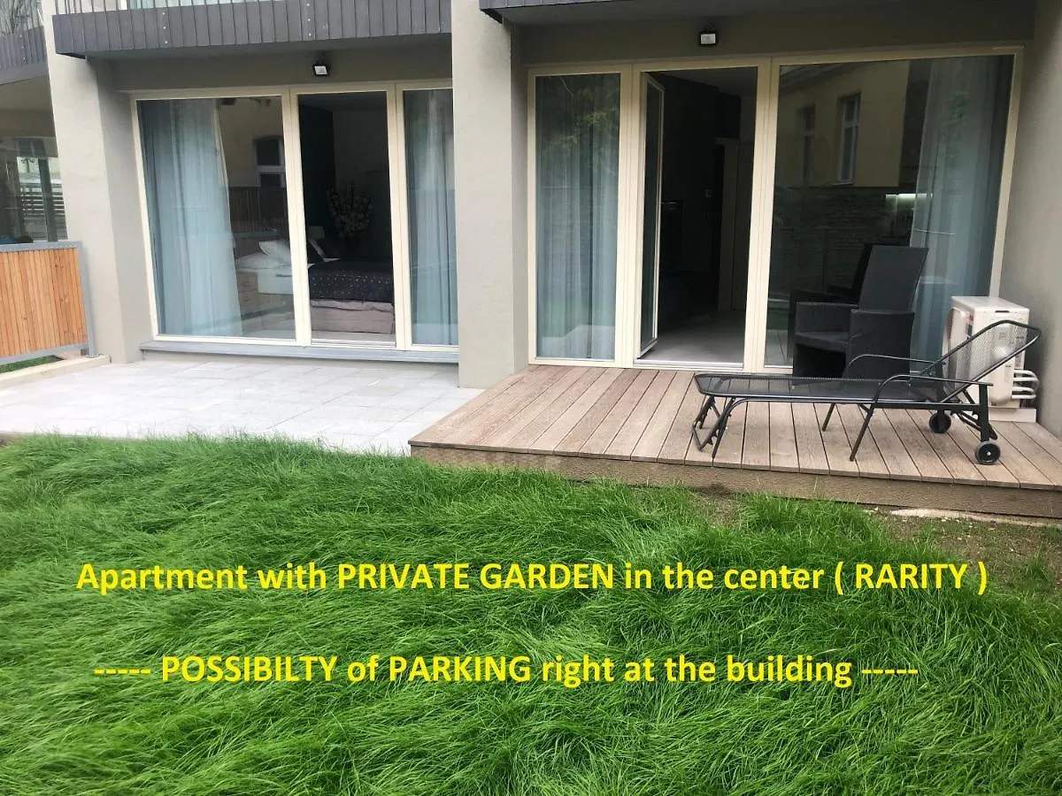 Luxury Apartment With Private Garden Prag
